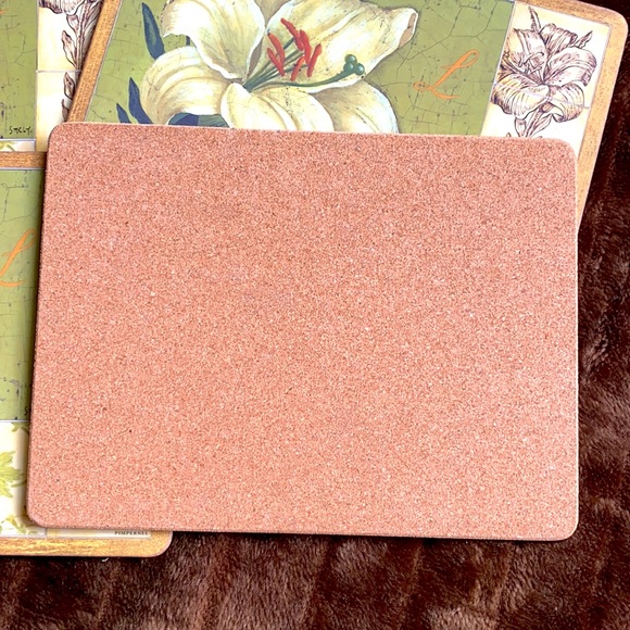 Pimpernel Set of 6 Lily-Themed Placemats Cork Back - Picture 7 of 7
